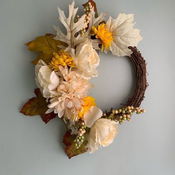 Spring Wreath - Picture 3 of 4